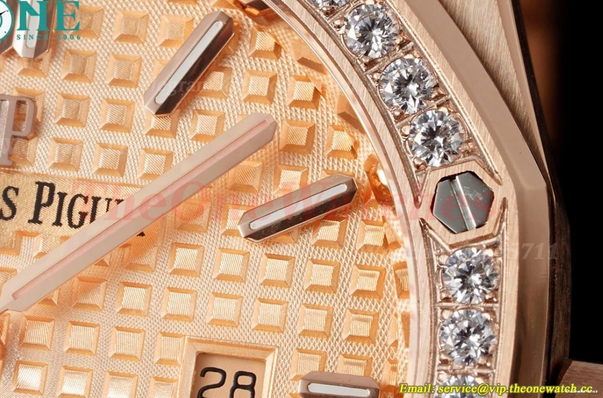 Qtz ZF Oak 67651 Dia Swiss RG 33mm Royal Gold Ladies RG 0430